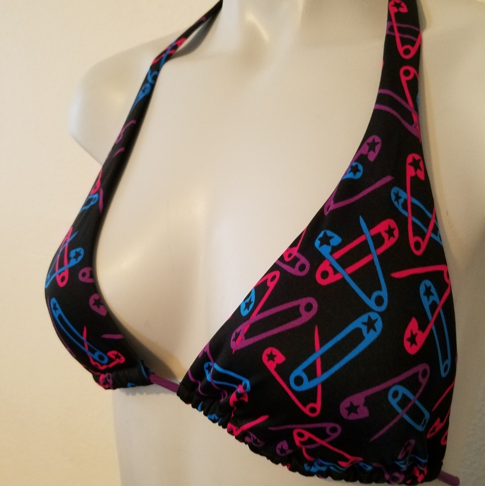 NWOT VS Safety Pin Bikini Top - Picture 3 of 3